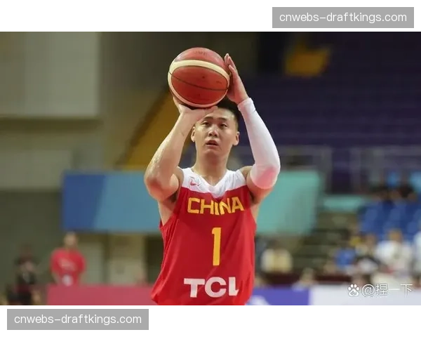 赵睿腿部拉伤提前退场,新疆队官方宣布其将缺席剩余常规赛