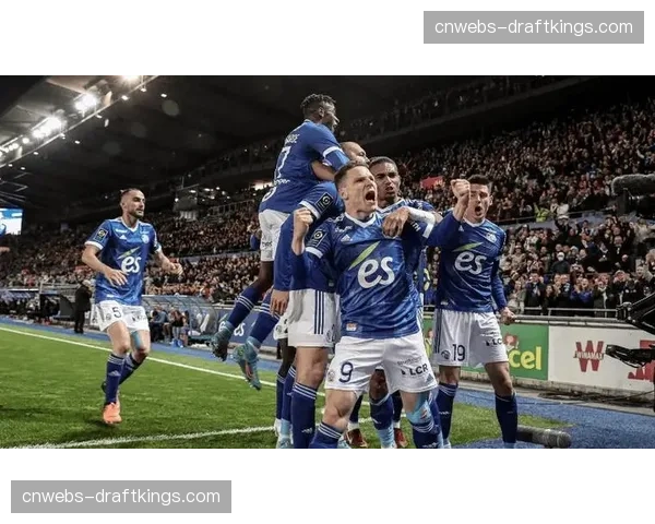 战术复盘:斯特拉斯堡变阵三后卫,客场逼平摩纳哥靠防守韧性 战术复盘:斯特拉斯堡变阵三后卫,客场逼平摩纳哥靠防守韧性